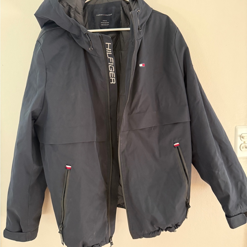 Tommy Hilfiger Men's Navy Blue Jacket (Winter)